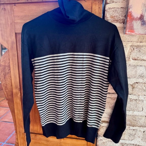DKNY Turtleneck Sweater Long-Sleeves Knit Top, Black w/ Silver Stripes Sz. XS - Picture 10 of 10